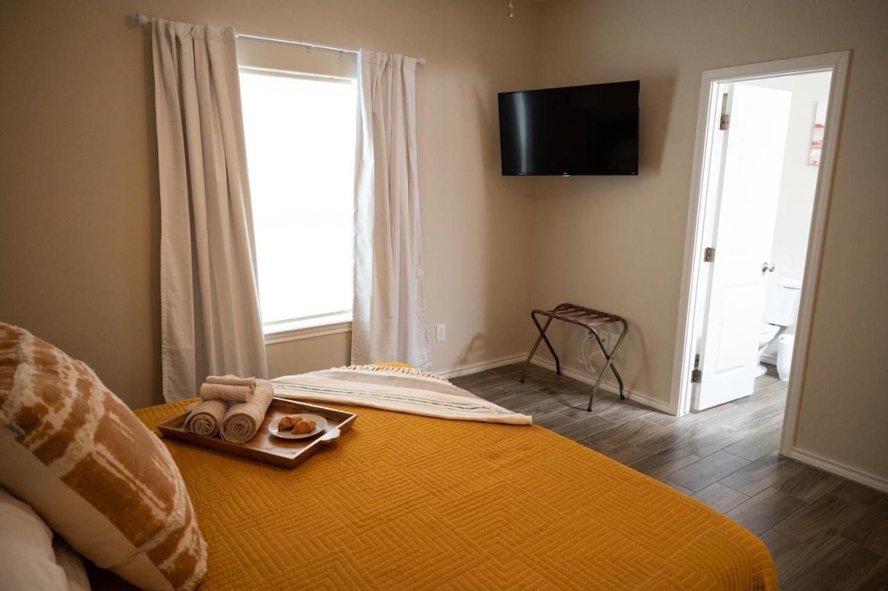 Appartement Fabulous King Size Bed In A Gated Neighborhood! à Edinburg Extérieur photo